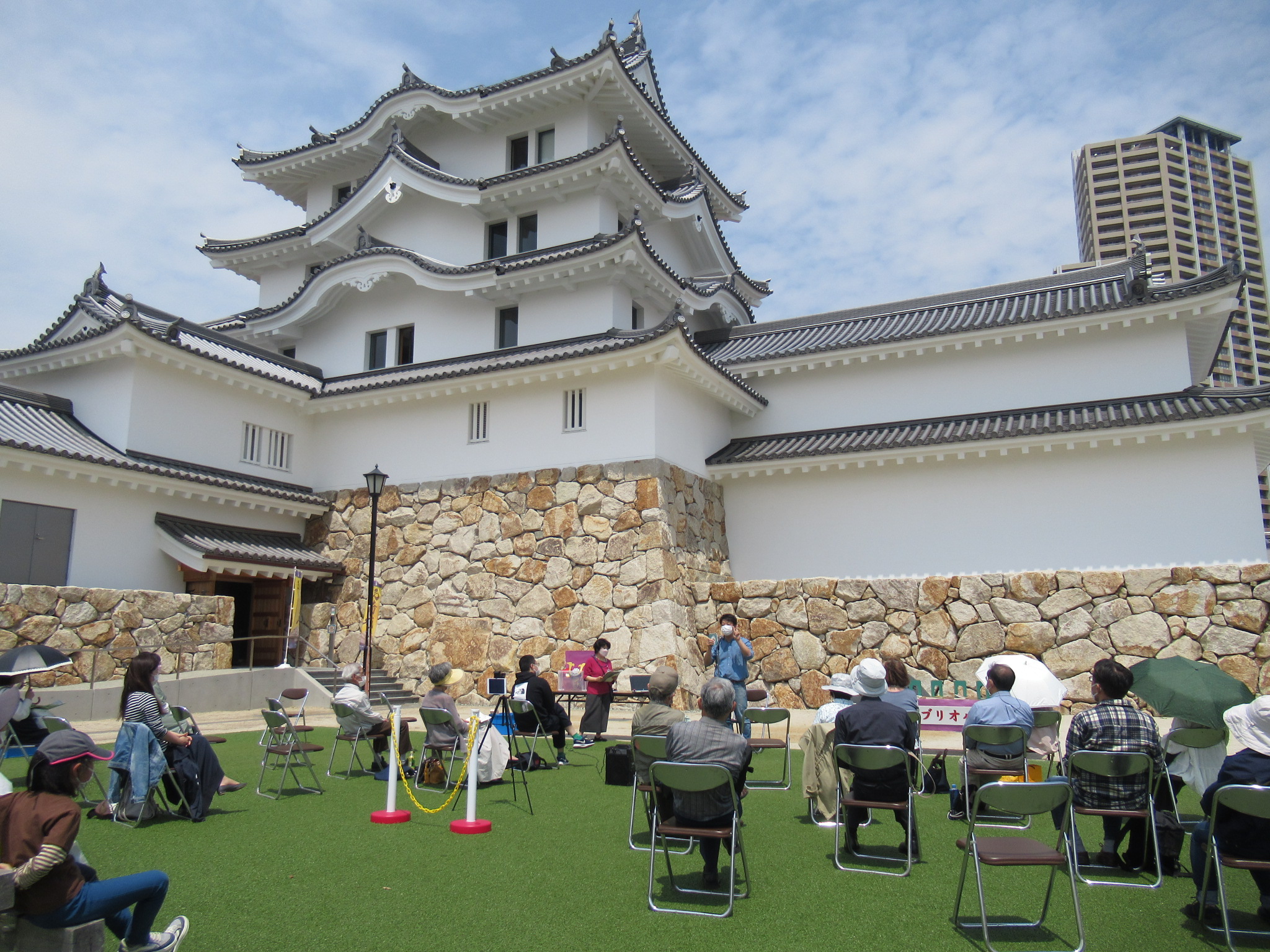 城址公園で開催したビブリオバトル